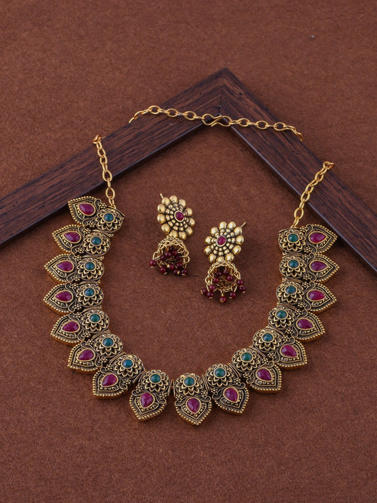 Alloy Golden Designer Necklaces Set