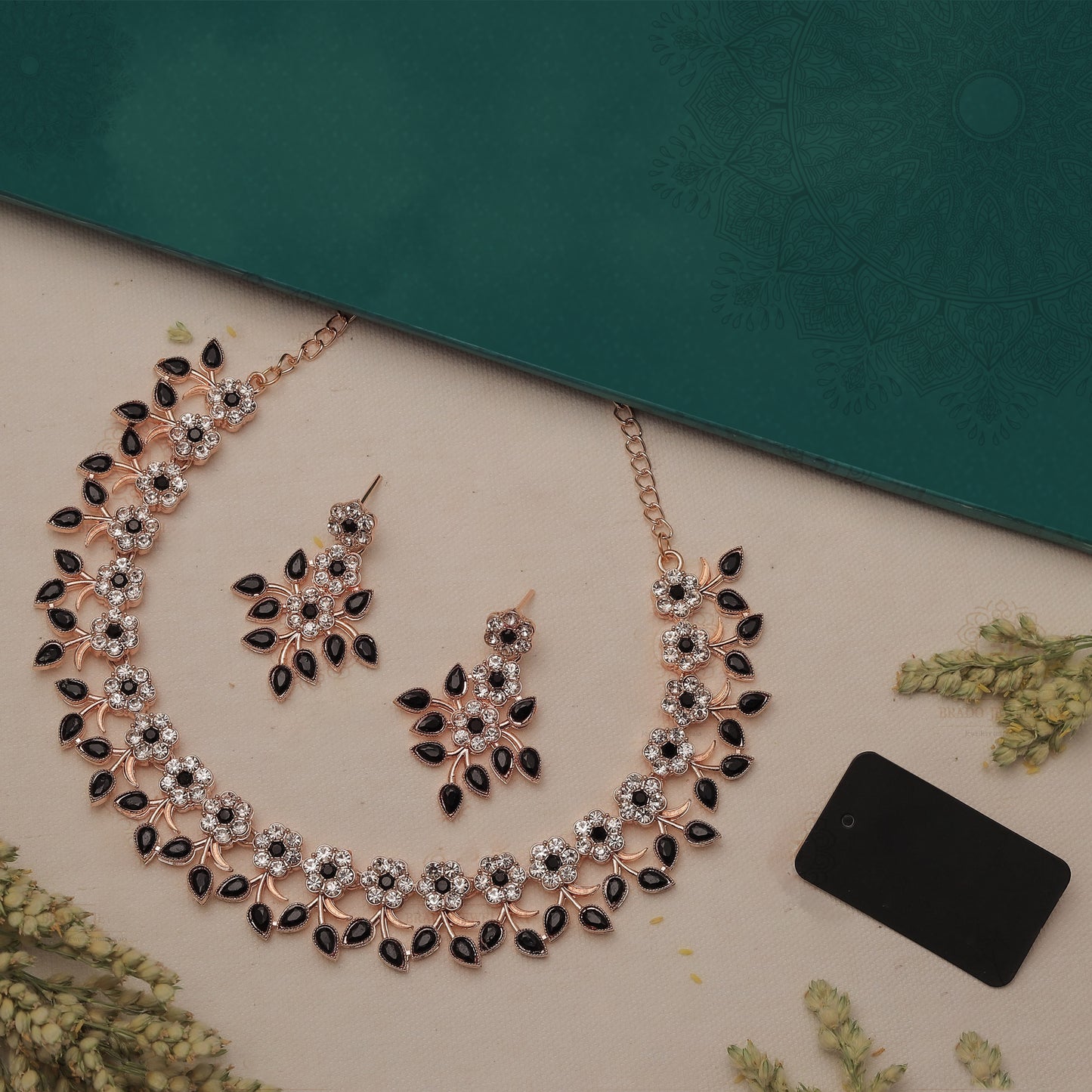Gujju Latest Necklace Set For Girls And Women