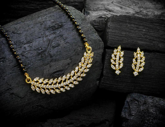 Gujju Pendant Set With Earring