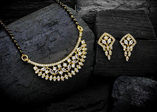 Gujju Pendant Set With Earring