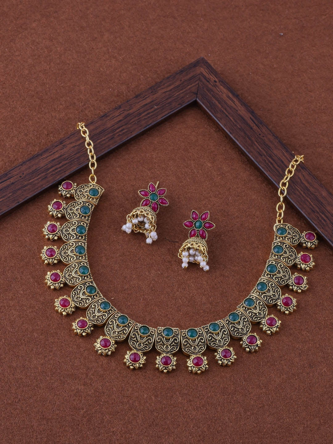 Alloy Golden Designer Necklaces Set