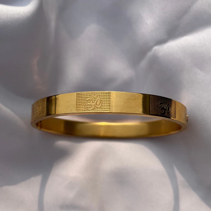 AMAZING GOLD PLATED STAINLESS STEEL KADA FOR MENS