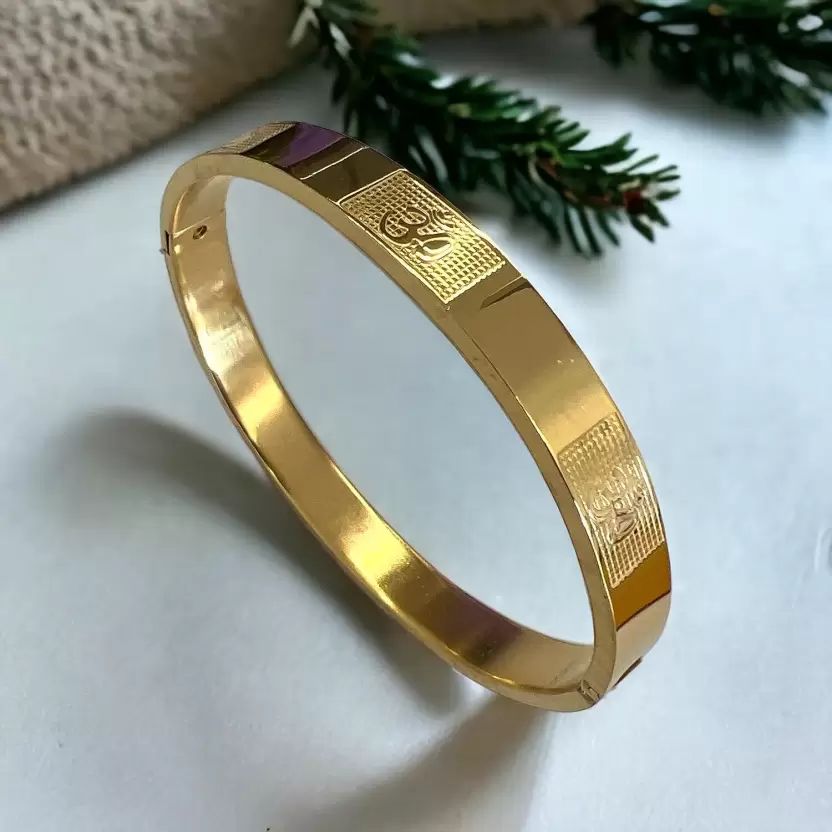 AMAZING GOLD PLATED STAINLESS STEEL KADA FOR MENS