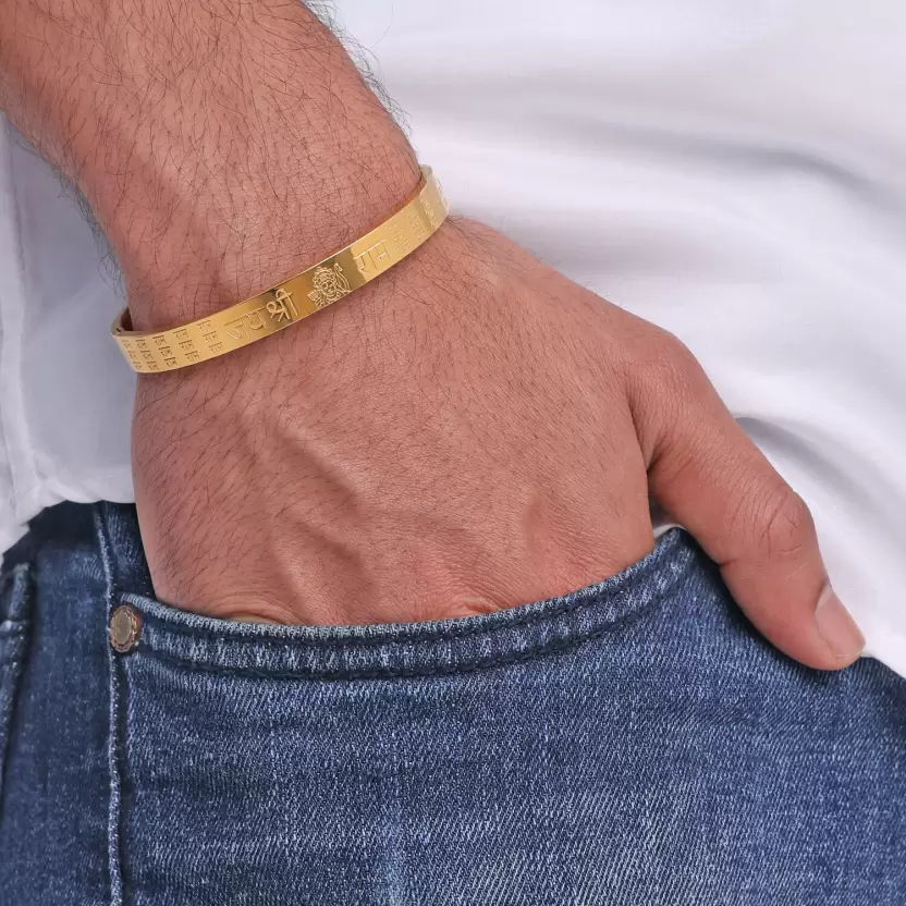 AMAZING SHREE RAM GOLD PLATED STAINLESS STEEL KADA FOR MENS