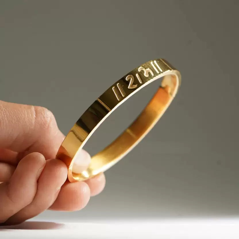 AMAZING SHREE RAM GOLD PLATED STAINLESS STEEL KADA FOR MENS