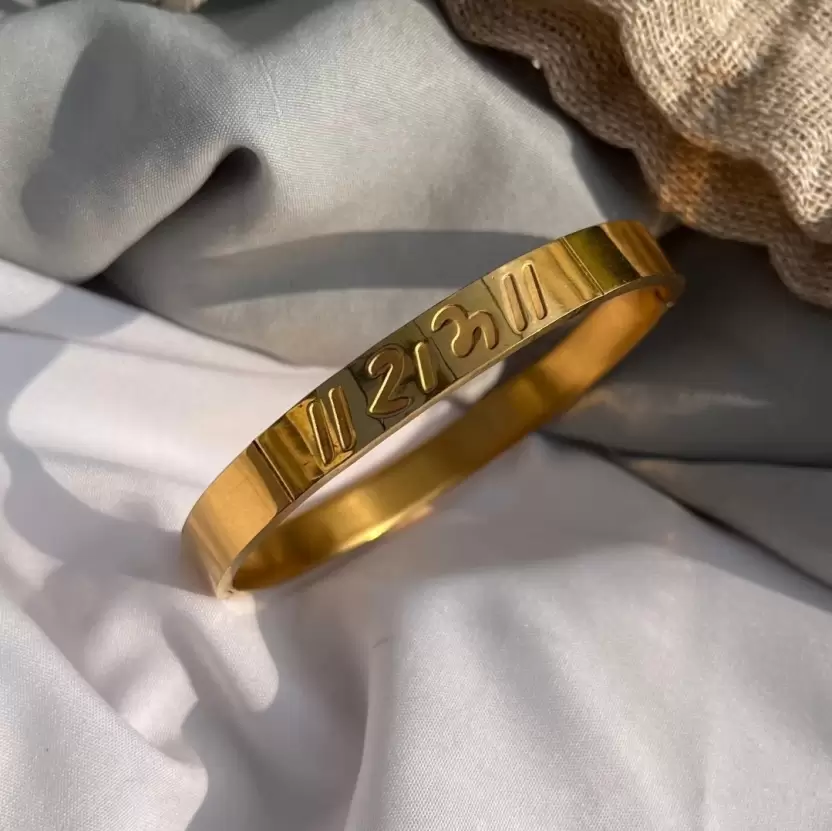 AMAZING SHREE RAM GOLD PLATED STAINLESS STEEL KADA FOR MENS