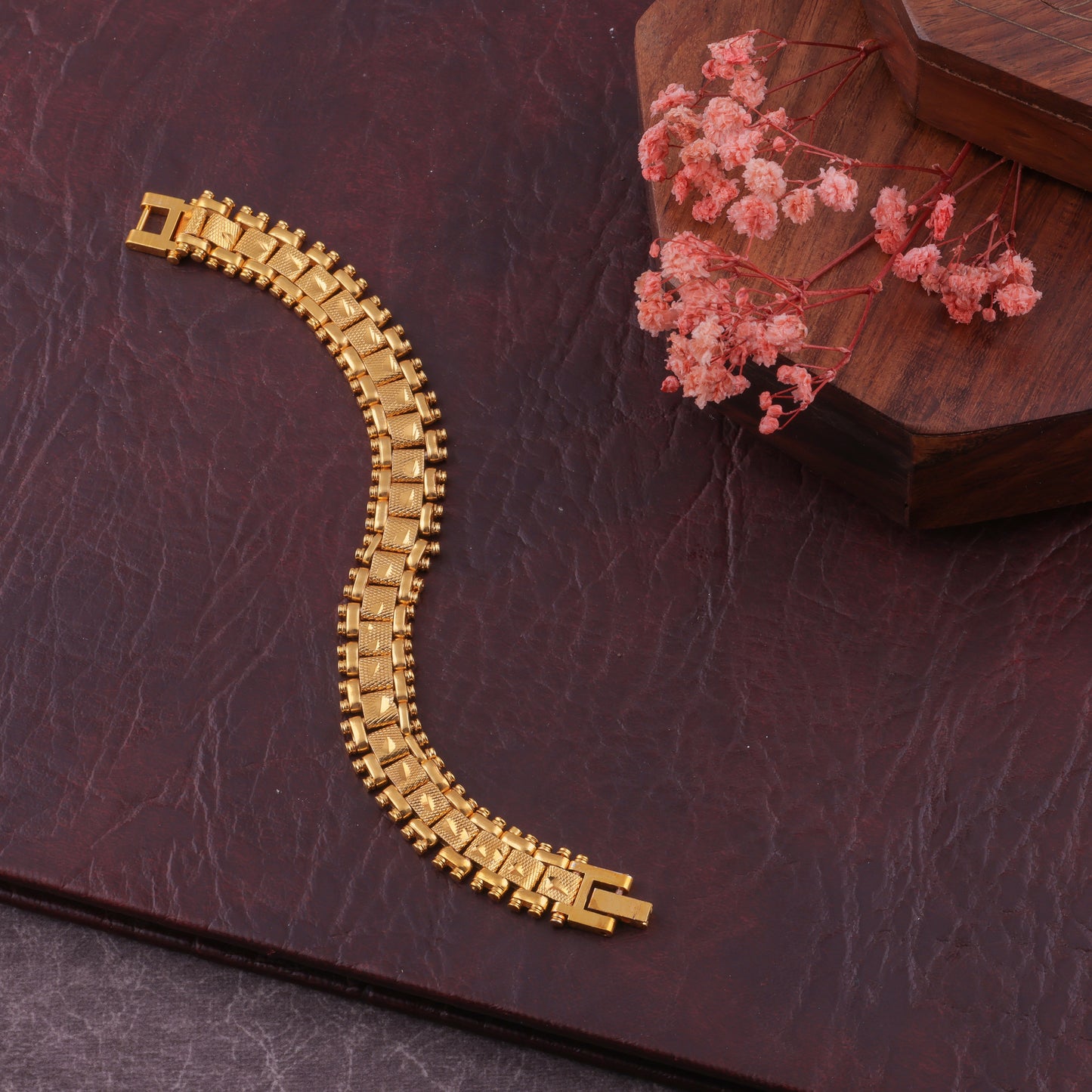BEAUTIFUL BRASS GOLD CHAIN AND GOLD BRACELET COMBO FOR MENS(PACK OF 2)