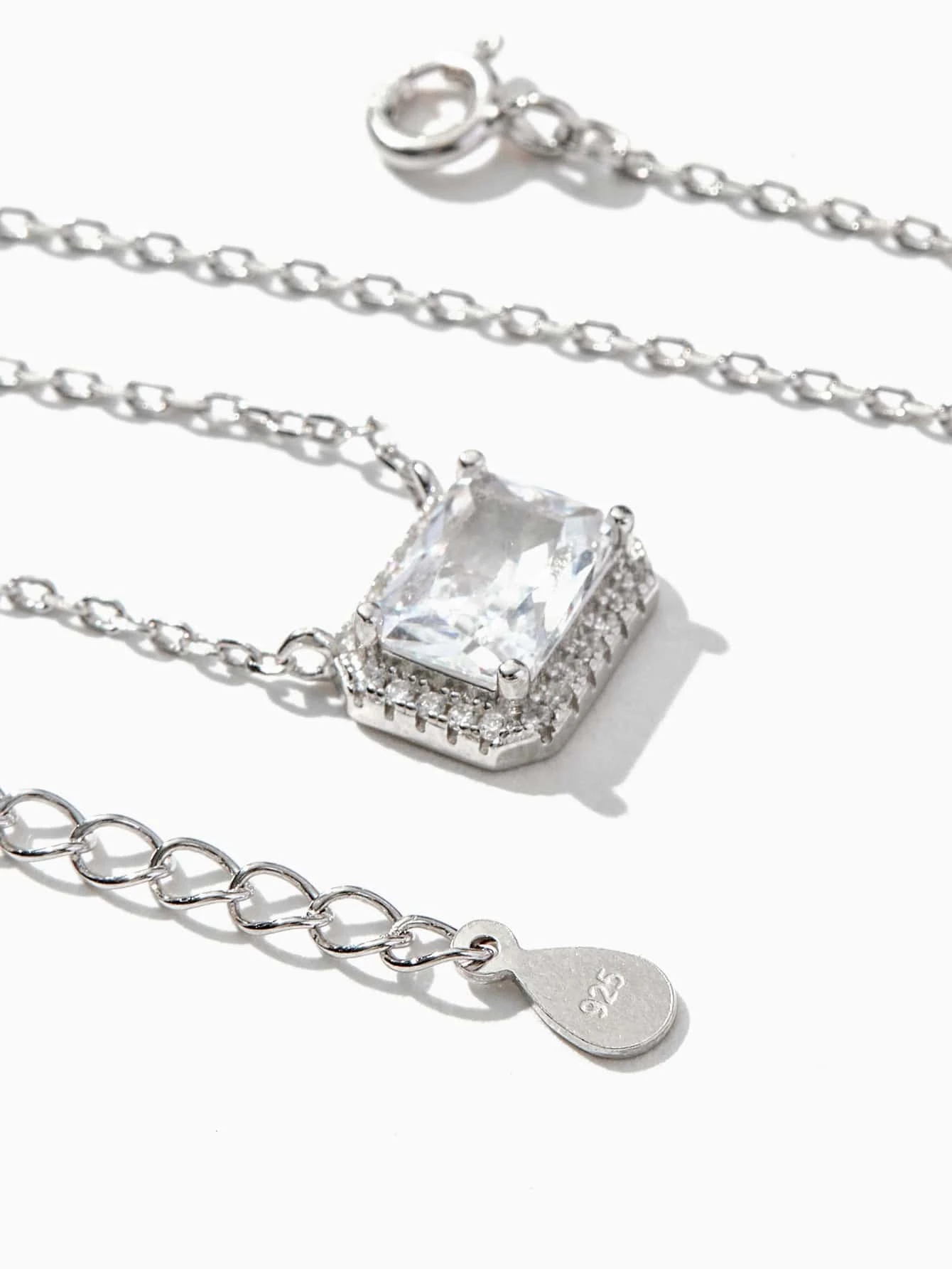 Beautiful Alloy Silver Plated Pendant With Chain For Womens