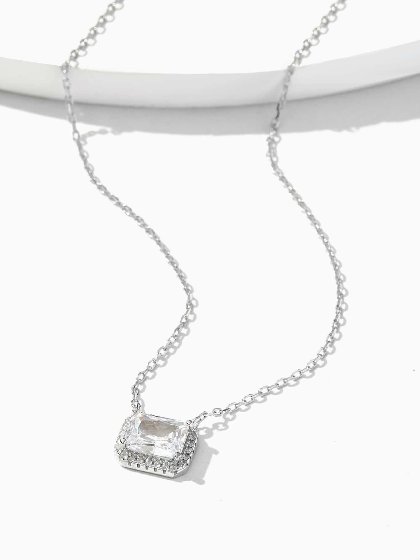 Beautiful Alloy Silver Plated Pendant With Chain For Womens