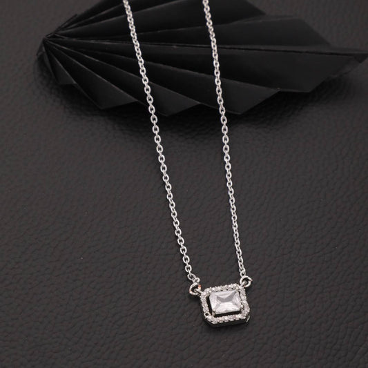 Beautiful Alloy Silver Plated Pendant With Chain For Womens