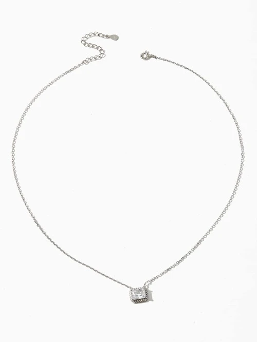 Beautiful Alloy Silver Plated Pendant With Chain For Womens
