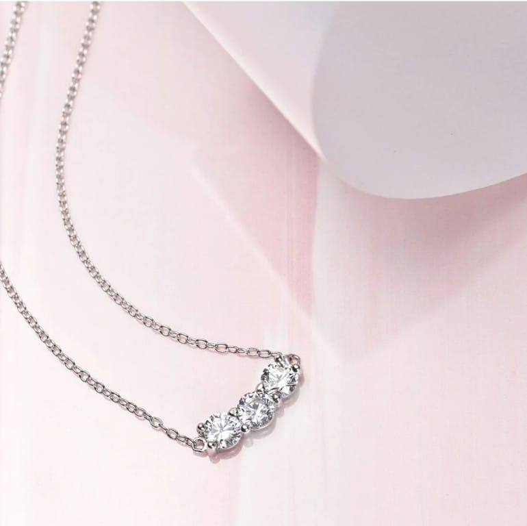 Beautiful Silver Plated Stylish Chain Necklace For Womens