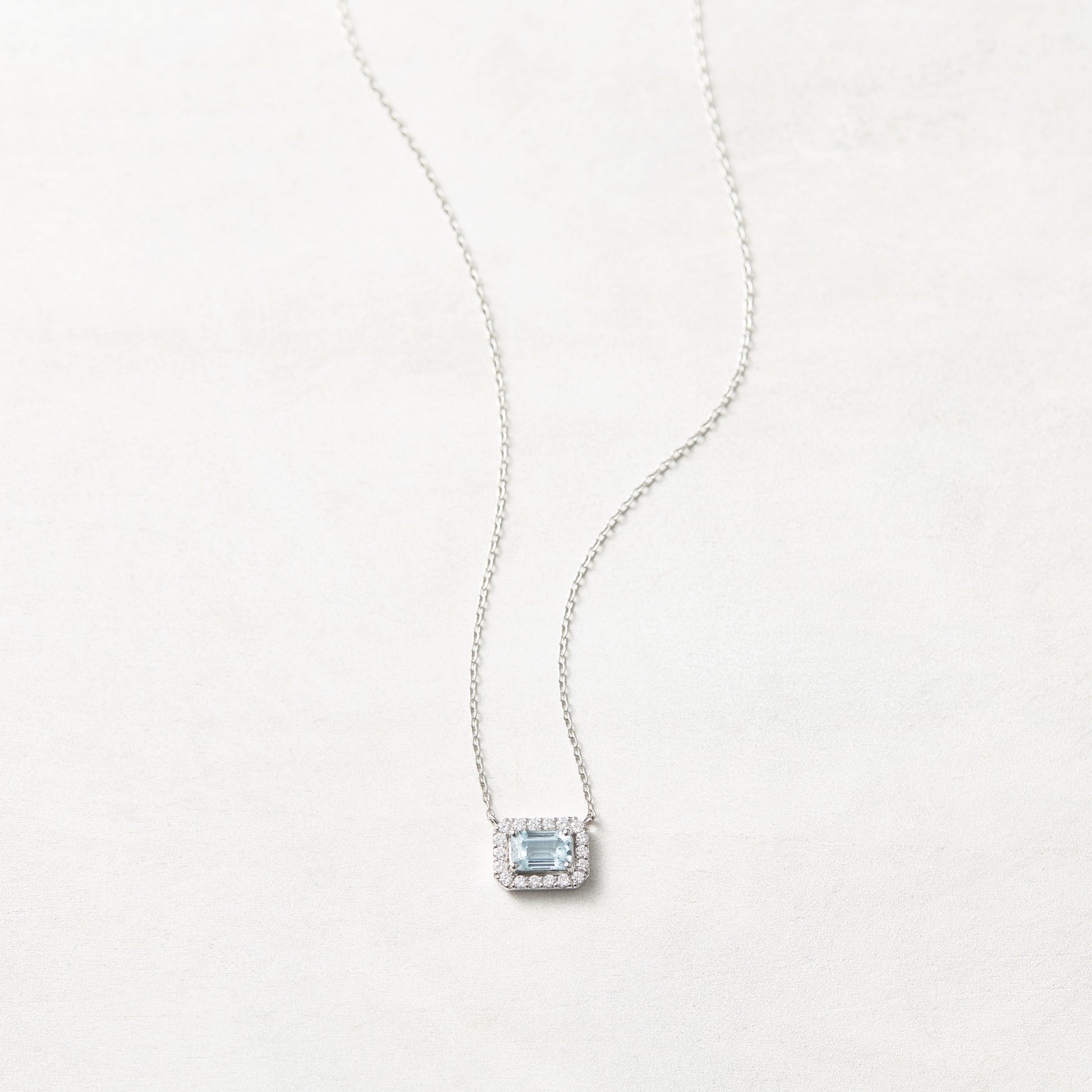 Green American diamond Alloy Fancy Silver Pendant With Chain For Womens