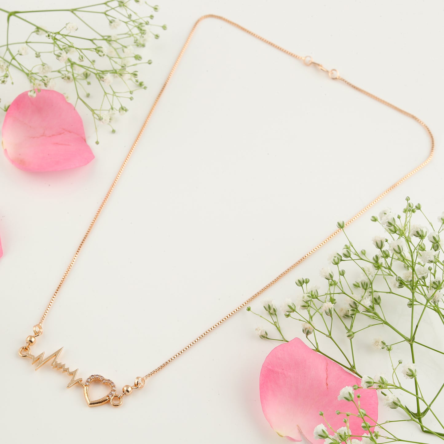 Gujju Jewellers Fancy Rose Gold Pendant And chain