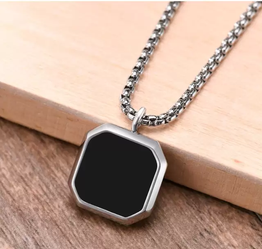 Gujju  Jewellers present Square pendent for mens chain locket