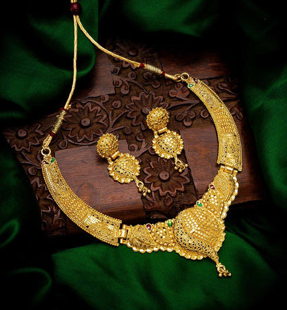 Alloy Golden Designer Necklaces Set(pack of 1)
