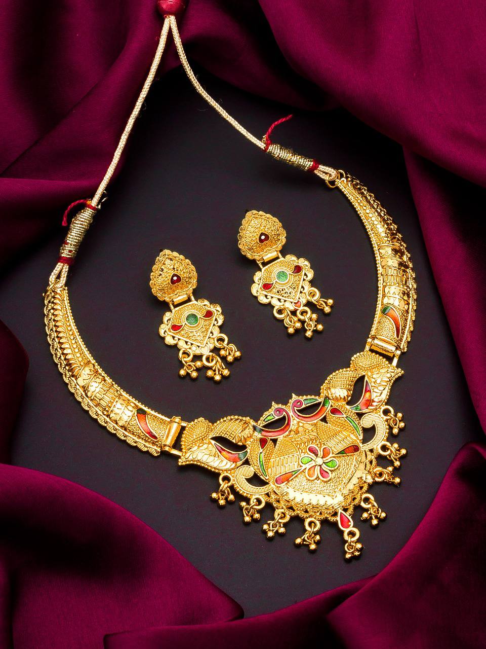 Alloy Golden Designer Necklaces Set