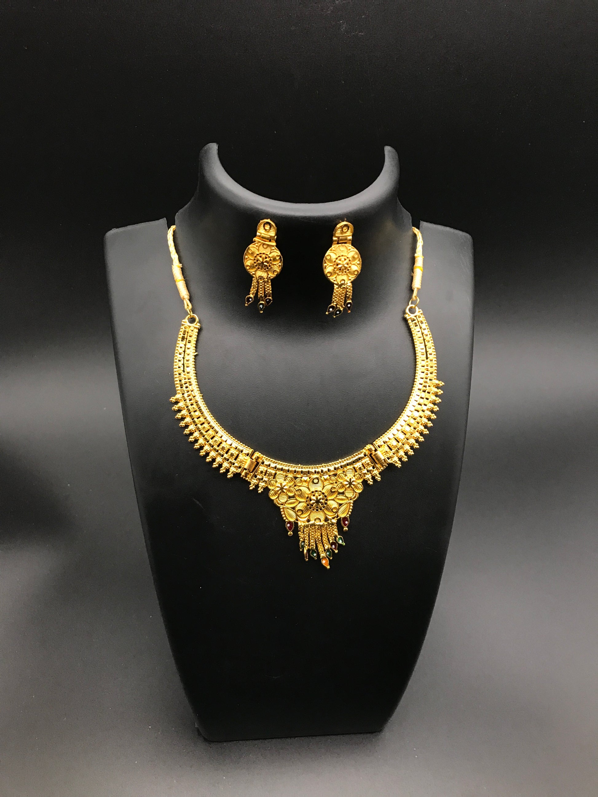 Alloy Golden Designer Necklaces Set
