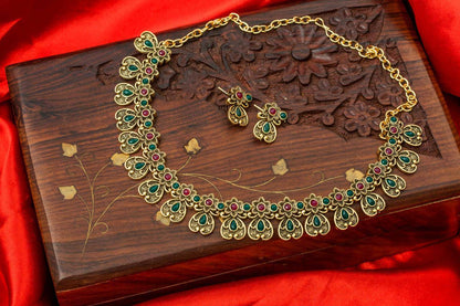 Alloy Golden Designer Necklaces Set