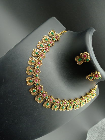 Alloy Golden Designer Necklaces Set