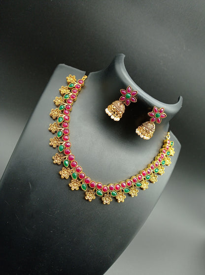 Alloy Golden Designer Necklaces Set