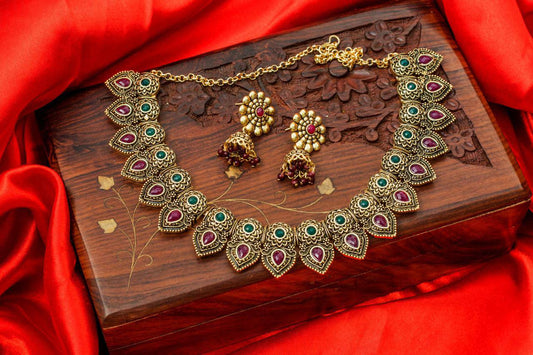 Alloy Golden Designer Necklaces Set