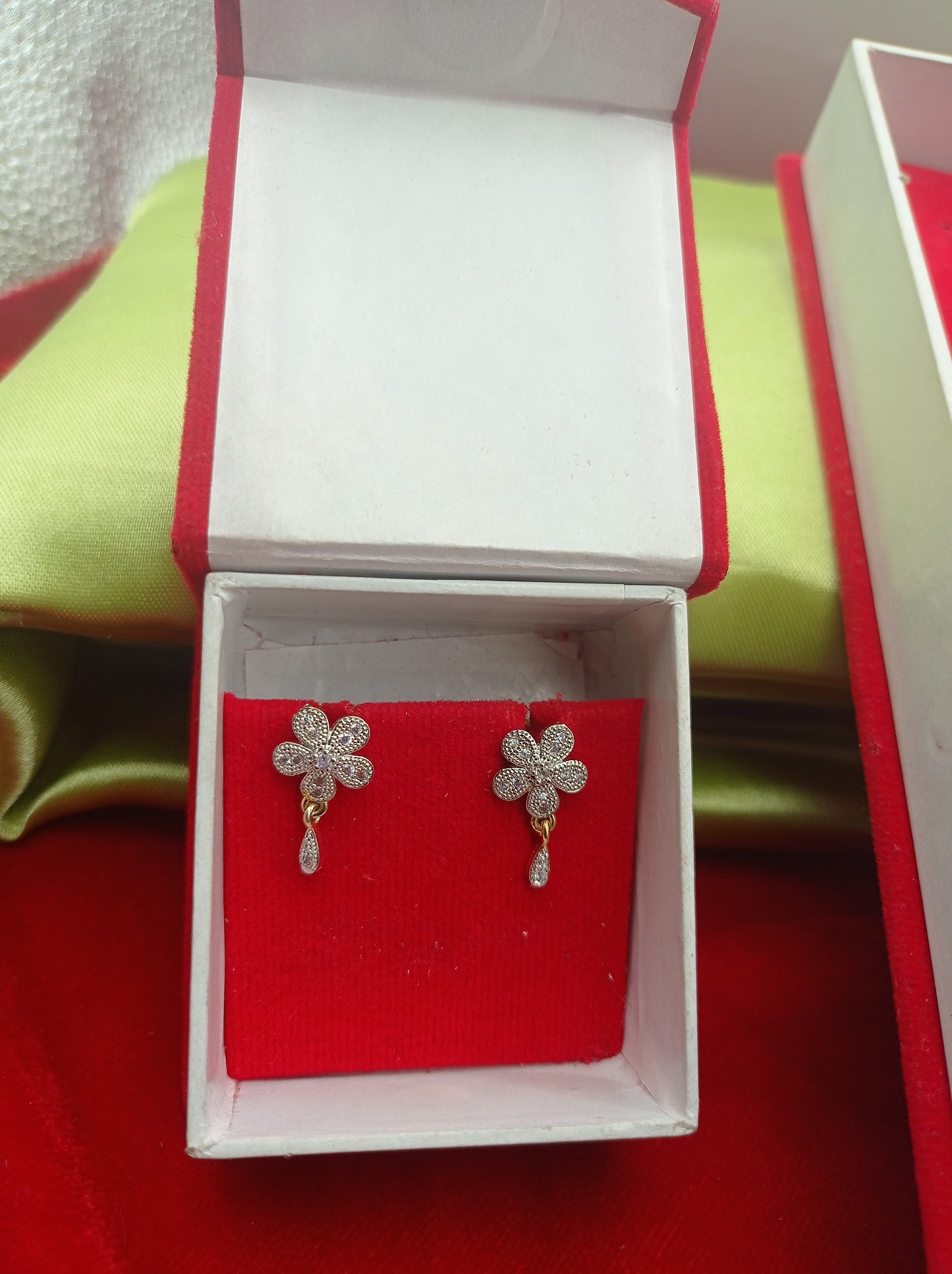   Pendant Set With Earring,Ring And Bracelet Special For Women