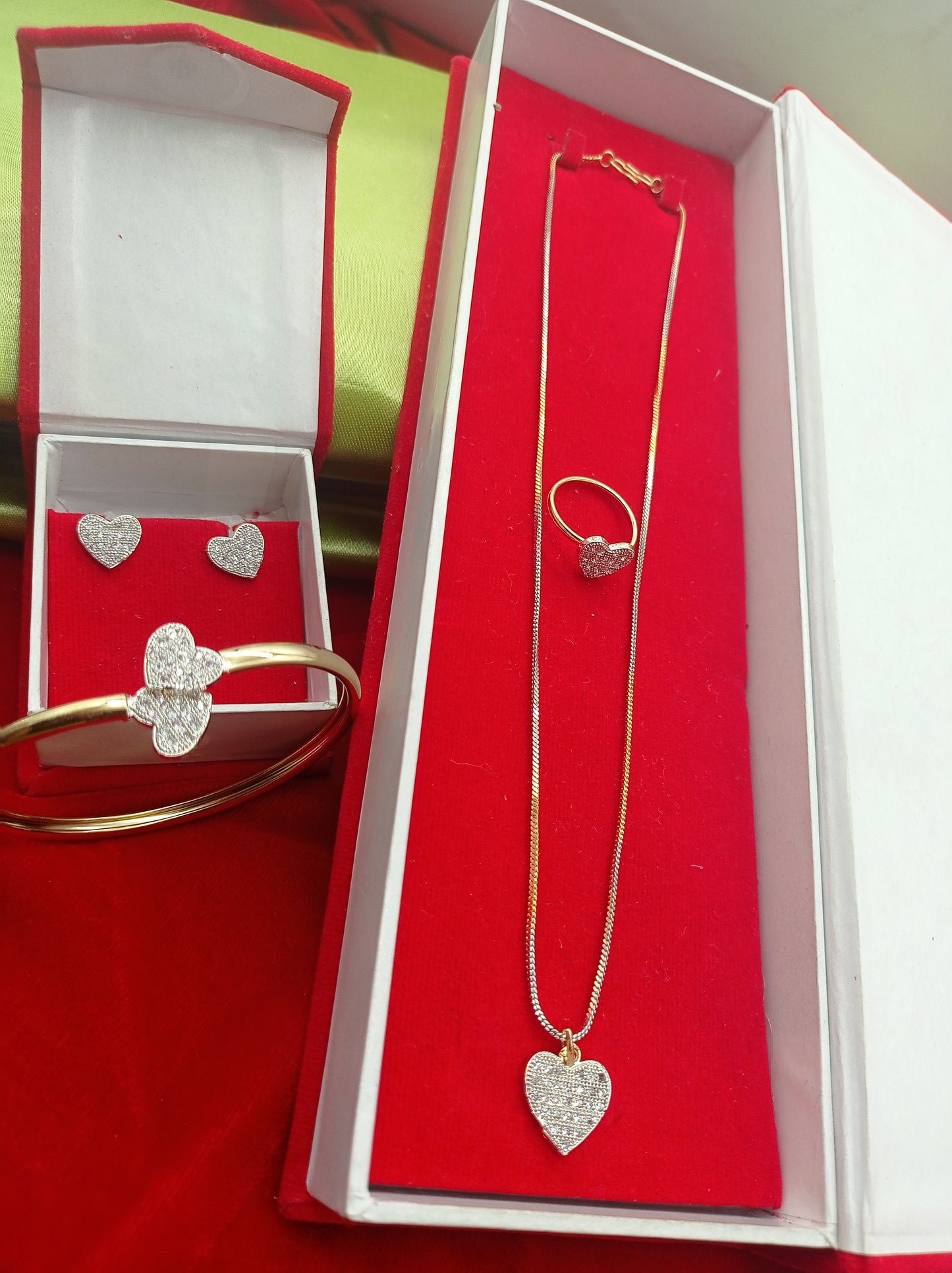   Pendant Set With Earring,Ring And Bracelet Special For Women